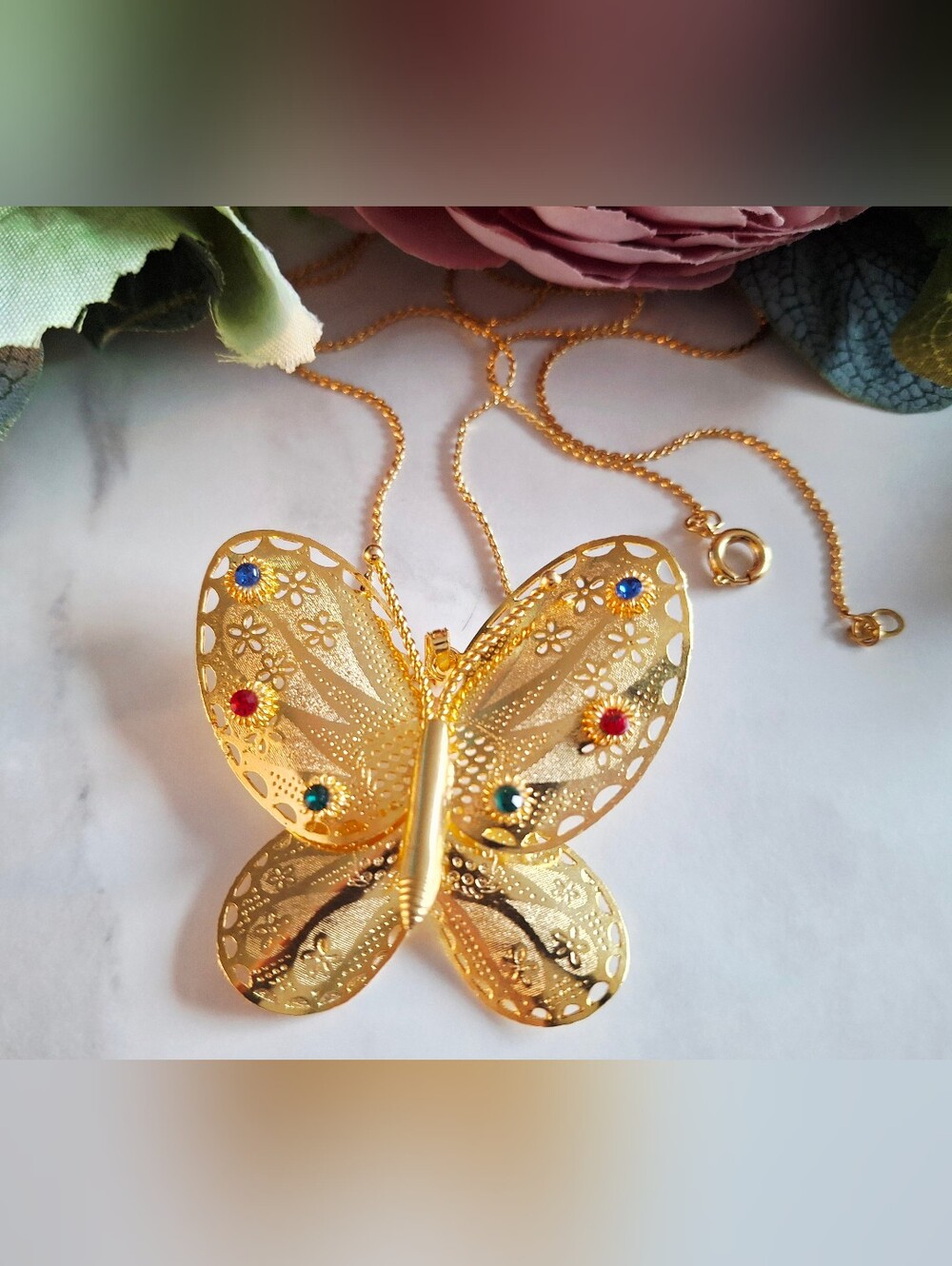 Vintage 80s 🦋✨️💎Jewelled Golden Butterfly Pendant/Brooch Necklace